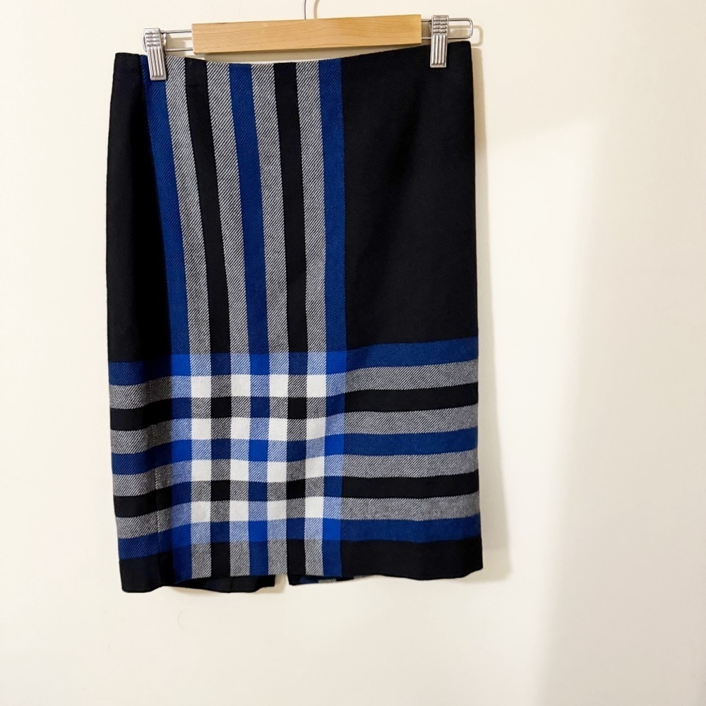 Talbots Wool Blend Lined Blue Black Striped Womens Skirt Size 6 PETITE Casual